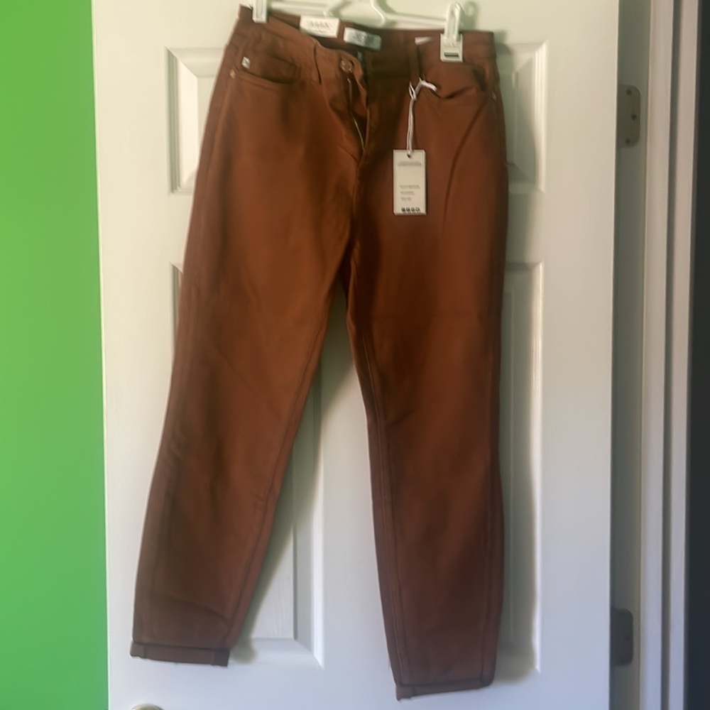 NWT size 9/29 Judy Blue Jeans